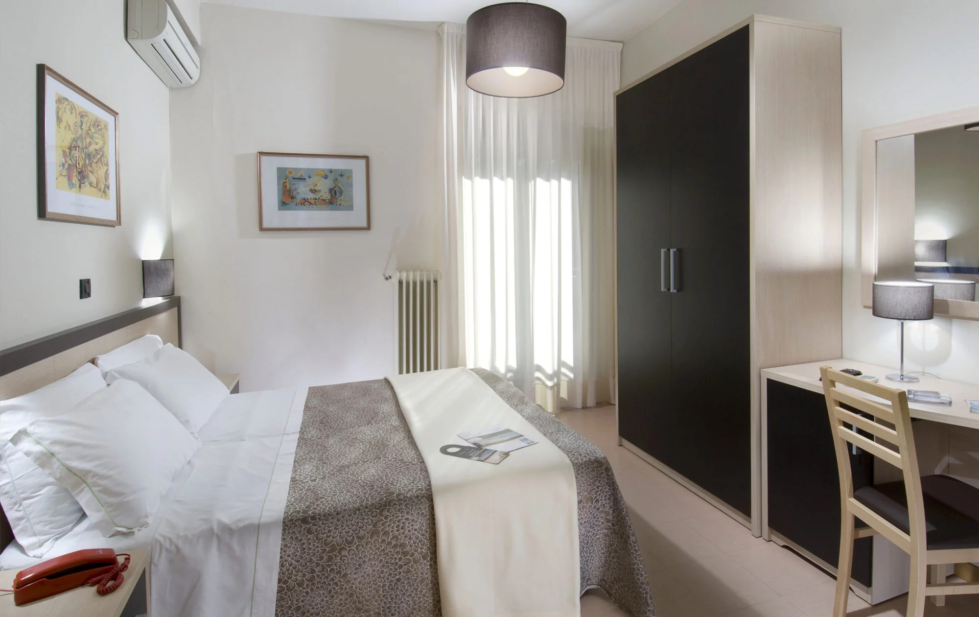 media.Slide-Camere-01-Hotel-Conchiglia-Senigallia